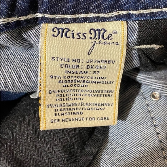 Women's Miss Me Blue Jeans with Silver Details - Picture 11 of 14